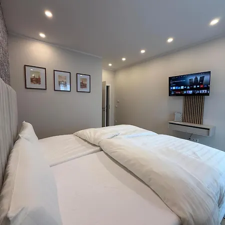 Hansehaus - Penthouse Apartman *